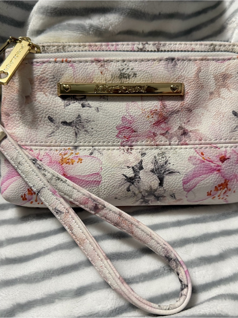 Betsey Johnson White Floral Zip Wristlet with Gold Accent